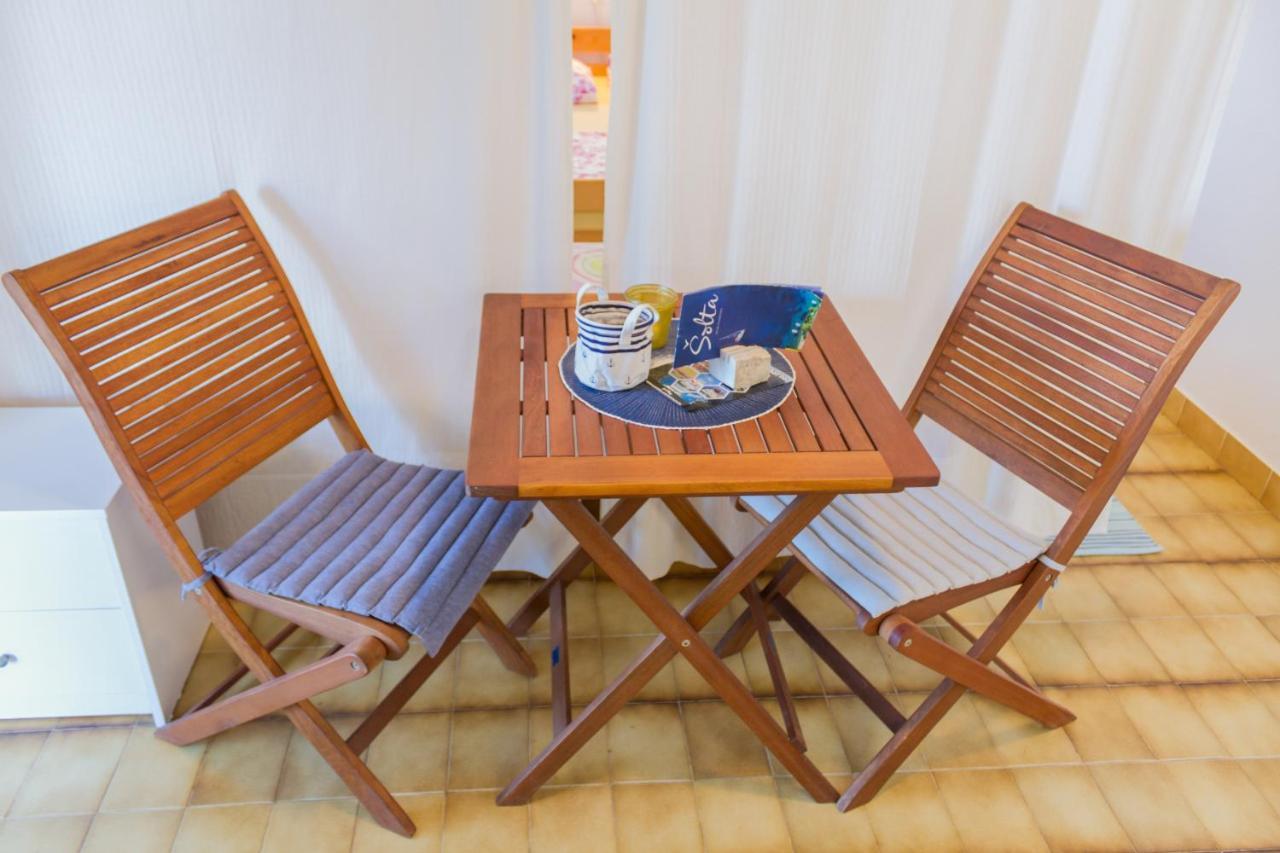 Apartments By The Sea Stomorska, Solta - 5190 Ngoại thất bức ảnh