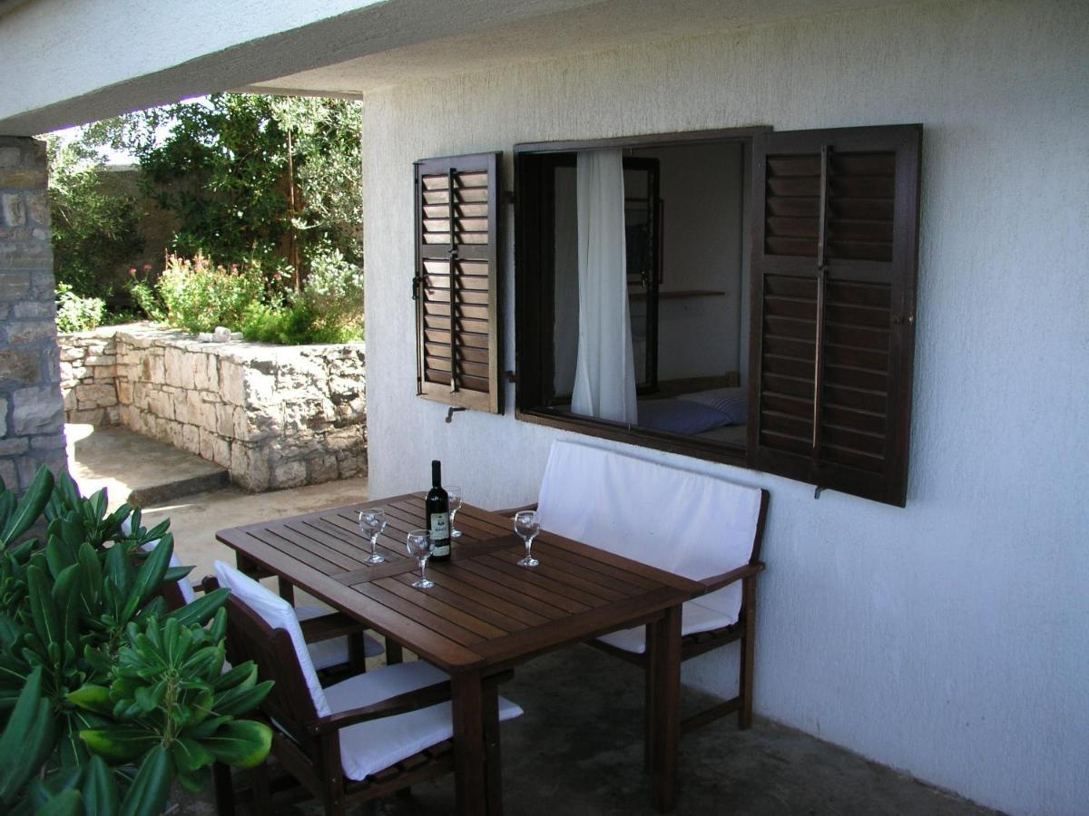 Apartments By The Sea Stomorska, Solta - 5190 Ngoại thất bức ảnh
