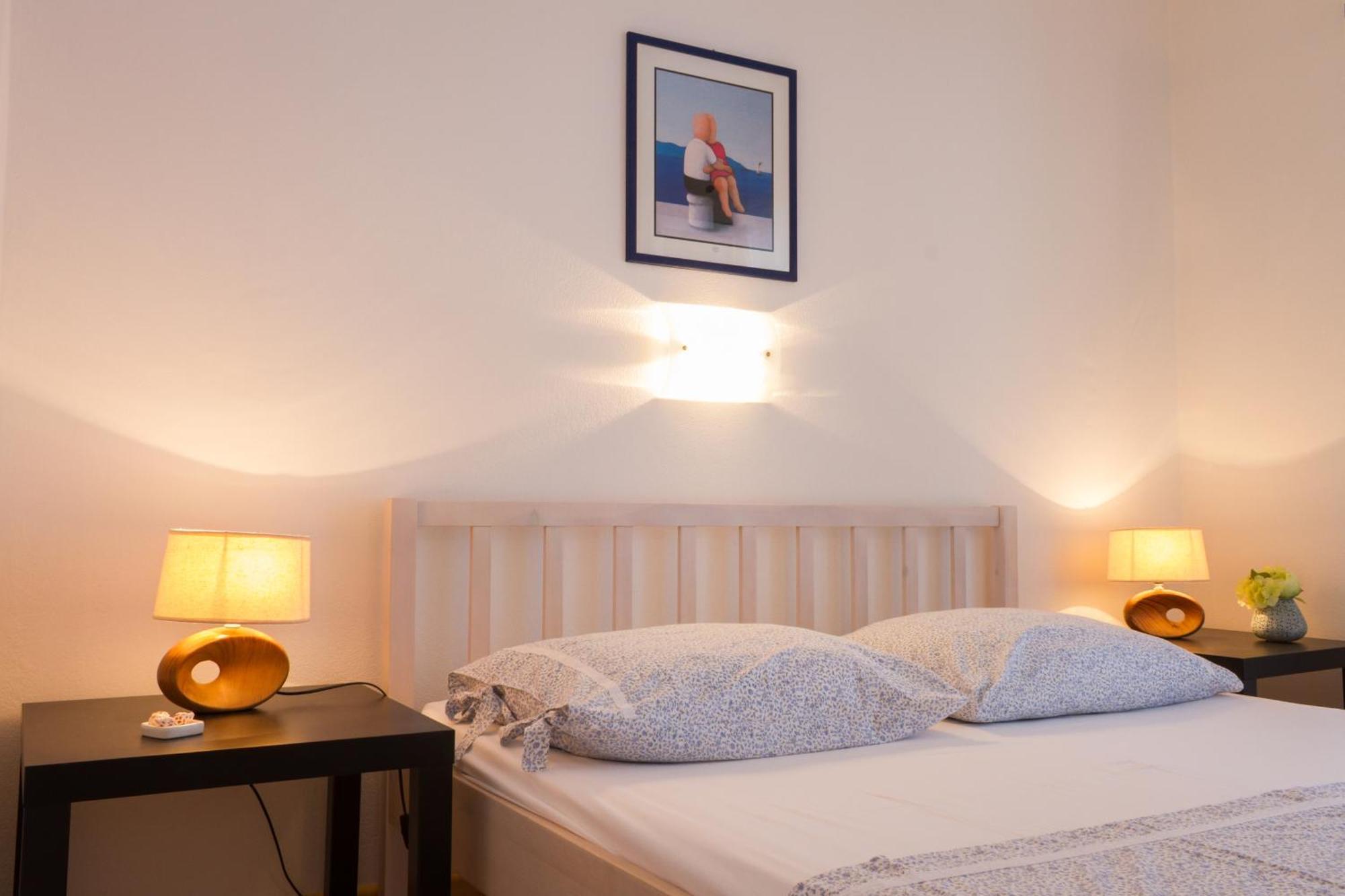 Apartments By The Sea Stomorska, Solta - 5190 Ngoại thất bức ảnh